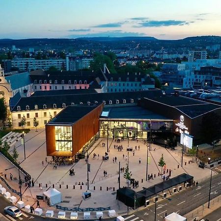Le Jade : Au Coeur Du Centre Historique Apartment Dijon Bagian luar foto